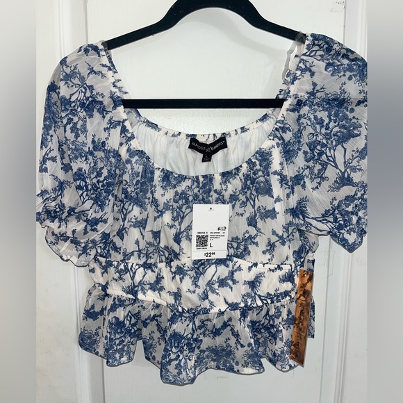 Forever21 Cropped Short Sleeve Top Blue and White NWT - L - Picture 2 of 3